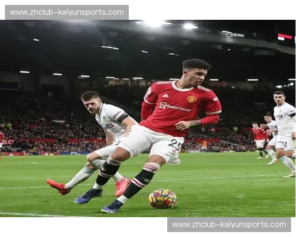 红魔的梦剧场与太妃糖的坚守：老特拉福德的恩怨、救赎与纯粹博弈